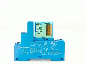 FINDER RELAY SOCKET TYPE 95.05  + TYPE 40.52 8A 250V